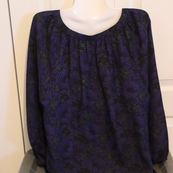 Ann Taylor Blue/Black/Green Dotted Floral Flowy Pheasant Top Size Large - Picture 11 of 13